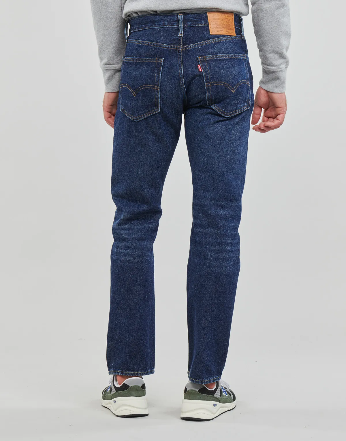 551Z AUTHENTIC STRAIGHT